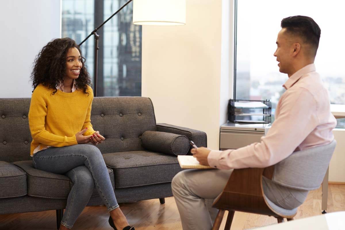 am-i-an-alcoholic woman consults therapist about am i an alcoholic